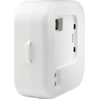 Notice Crestron ZUMMESH-JBOX-20A-PLUG Lighting Controller