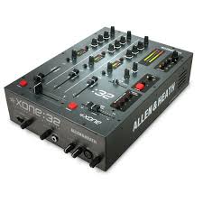  ALLEN & HEATH XONE32   ALLEN & HEATH