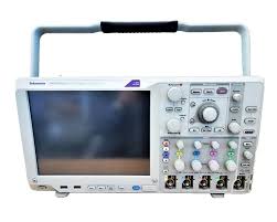 Notice TEKTRONIX DPO5104 Oscilloscope