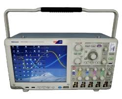 Notice TEKTRONIX MSO5204 Oscilloscope