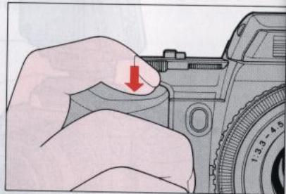 NIKON F-401S - Mise au point auto avec l'illuminateur d'assistance AF - 7