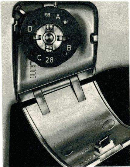 BORLETTI 1101 AUTOMATIQUE - 6/A Préparation de lacame anterieure pour la commande automatique de I'aiguille. - 9