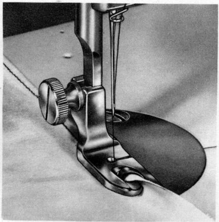 BORLETTI 1101 AUTOMATIQUE - Guide tissu pour coudre sur les bords - 2