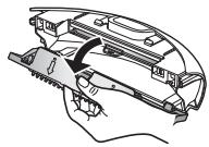 SAMSUNG VCR8950L3B - Em primeiro lugar, esvazie o compartmento do po antes de o limpar. - 3