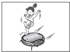 SAMSUNG VCR8950L3B - Prévenez tous les membres de la famille (ou toute personne qu'il convient de prévenir) d'être prudents avant de lancer le nettoyage ou lors de l'utilisation du mode de nettoyage programme. - 1