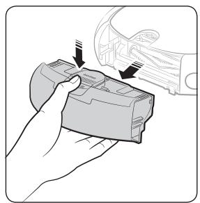 SAMSUNG SR10J502FU - Cleaning the dustbin - 1