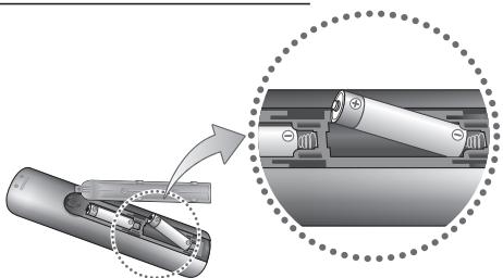 SAMSUNG BD F6500 - Installazione delle batterie - 1