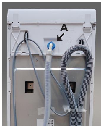 WHIRLPOOL AWE 6215 - Branchez le tuyau d'arrivée d'eau - 1