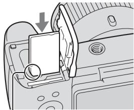 SONY DSC HX300 - Inserción de una tarjeta de memoria (se vendepor separado) - 2