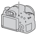 SONY ALPHA 58 - Stisknutim tlacitka MOVIE začne nahravani. - 1