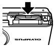 OLYMPUS VG-180 - Pour retirer la carte mémoire sd/sdhc - 1