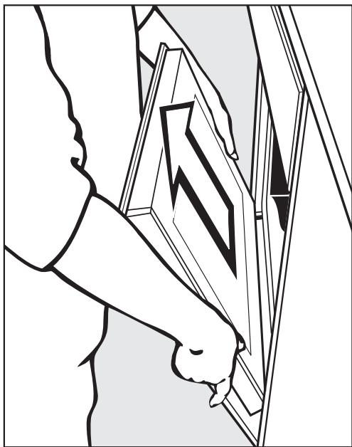 MIELE H 2661 BP-1 IN - Déposer la porte - 3