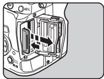 PENTAX K3 - Insertion d'une carte mémoire - 3