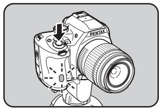 PENTAX K50 - Appuyez sur le déclencheur à fond. - 1