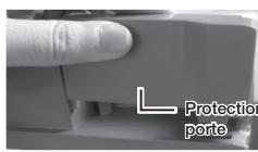 SAMSUNG RB37J5025SA - Démontage de la porte du réfrigérateur - 5