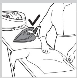 PHILIPS GC7641/30 PERFECTCARE PURE - Putting down the iron during ironing - 1