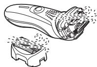 PANASONIC ES-RW30-S503 - Het scheerapparaat schoonmaken - 4