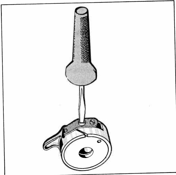 HUSQVARNA 3600 - Tension of lower thread - 2