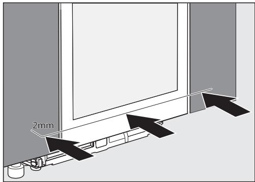 MIELE KWT6322UG - Glisser la cave à vin dans la niche - 2