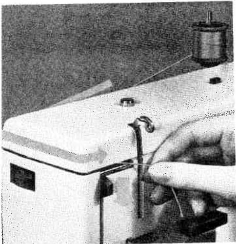 PFAFF 1222 - ... to wind the bobbin and disengage the sewing mechanism: - 6