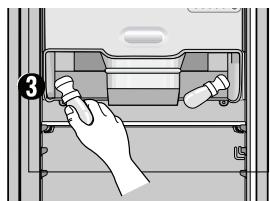 DAEWOO FRN-U21D3CI - Remplacement des lampes du réfrigérateur - 3