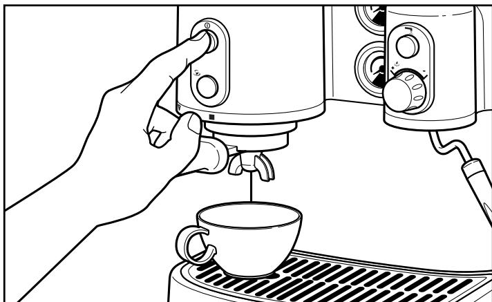 KITCHENAID 5KES2102 EMS - Infusion d'un espresso - 4