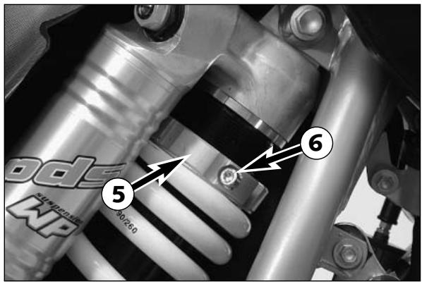 KTM 525 EXC - Remplacement des ressorts de fourche - 3