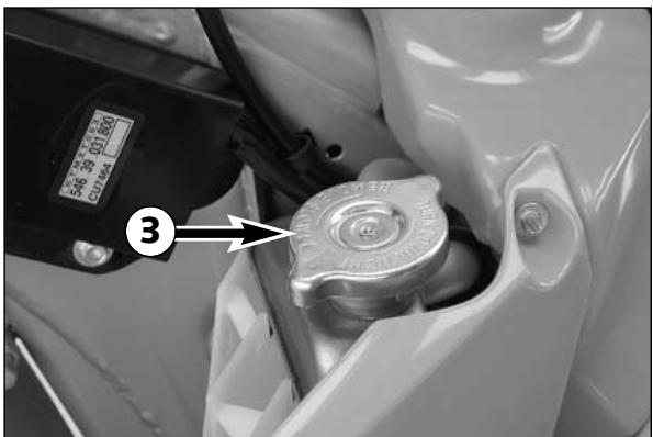 KTM 525 EXC - Remplacement d'une ampoule de phare ou de la veilleuse - 2