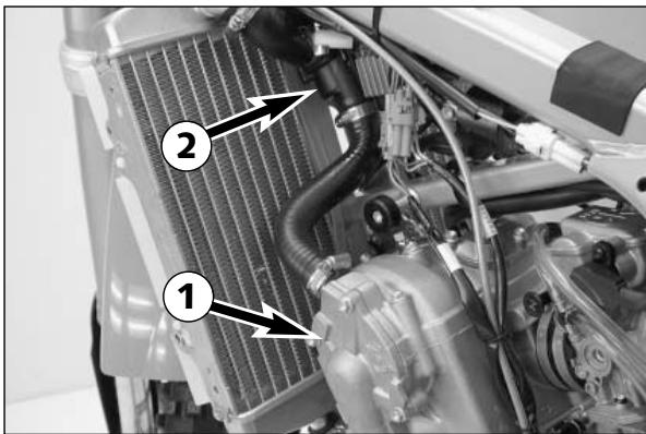 KTM 525 EXC - Remplacement d'une ampoule de phare ou de la veilleuse - 1