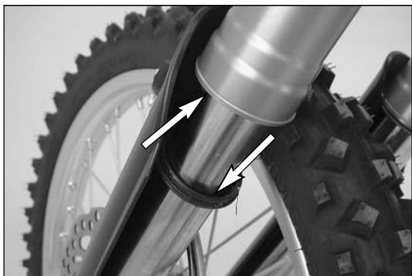 KTM 525 MXC - Remplacement des ressorts de fourche - 3