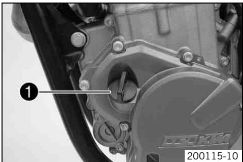 KTM 530 XC-W USA - Faire l'appoint d'huile moteur - 2
