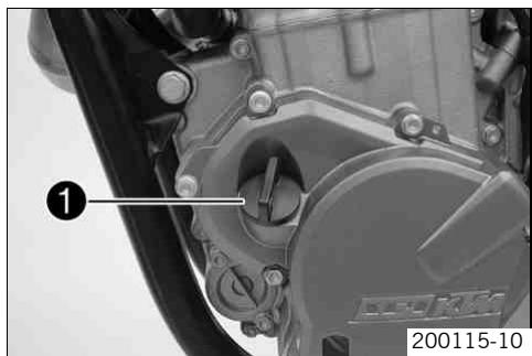 KTM 530 XC-W ZA - Faire l'appoint d'huile moteur - 2