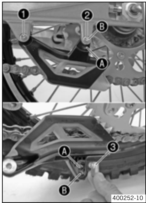 KTM 530 XCR-W ZA - Réglage du guide-chaine - 1