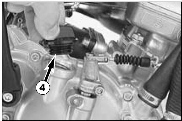 KTM 60 SX - Réglage du câble de gaz * - 4