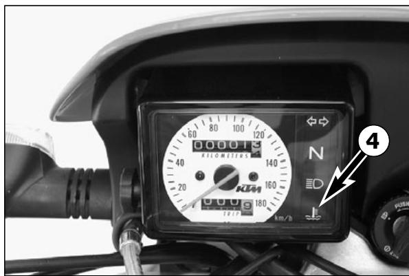 KTM 640 LC4 - Remplacement de l'ampule du feu de position - 4