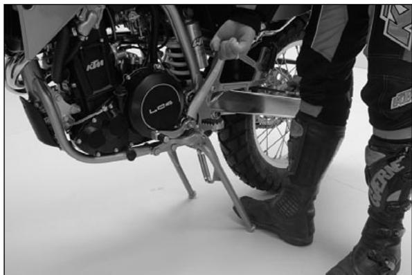 KTM 640 LC4 - Arrêt et béquillage - 1