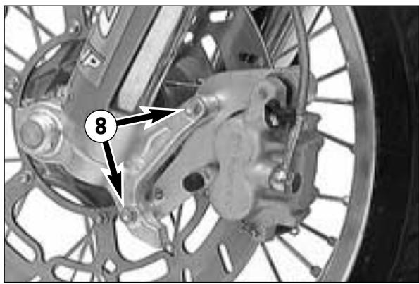 KTM 640 LC4-E - Vérification des plaquettes de frein à l'arrêt - 4