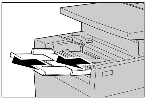 XEROX 4590 - Mise en place des supports dans le magasin 5 (départ manuel) - 3