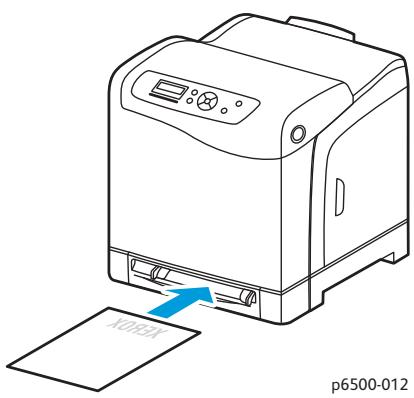 XEROX PHASER 6500 - Chargement du papier dans la fente d'alimentation manuelle - 3
