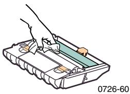 XEROX PHASER 8200 - Nettoyage de la lame de nettoyage du tiroir de maintenance - 3