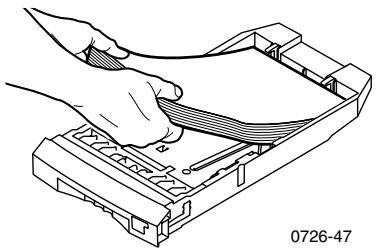XEROX PHASER 8200 - Chargement du bac papier Legal optionnel - 1