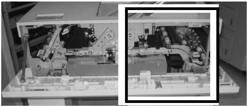 XEROX 4112 - Incident papier à la sortie du module de réception grande capacité (E8) - 1