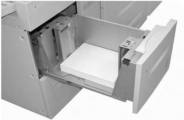 XEROX 4112 - Mise en place des supports dans les magasins 6 et 7 du module d'alimentation grande capacité (en option) - 1