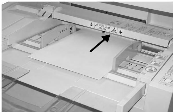 XEROX 4112 - Mise en place des supports dans le magasin 5 (départ manuel) - 4