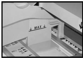 XEROX 4112 - Mise en place des supports dans le magasin 5 (départ manuel) - 3