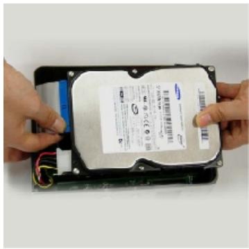 PEEKTON PEEKBOX 2 - Installation du disque dur - 1