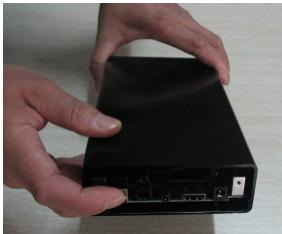 PEEKTON PEEKBOX 42 - Installation du disque dur - 3