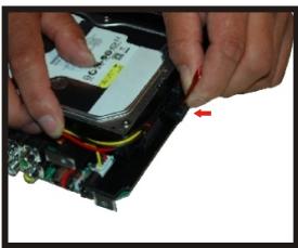 PEEKTON PEEKBOX 44 - Installation du disque dur - 9