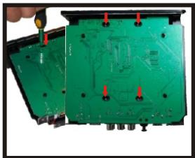 PEEKTON PEEKBOX 44 - Installation du disque dur - 7