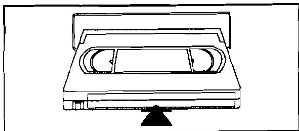 FUNAI VCR-3030 - Insertion d'une cassette - 1